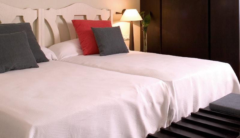 Hotel Encinar De Сотогранде Екстериор снимка